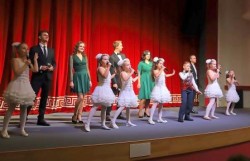 Накануне Дня учителя лучших педагогов чествовали в Советском районе